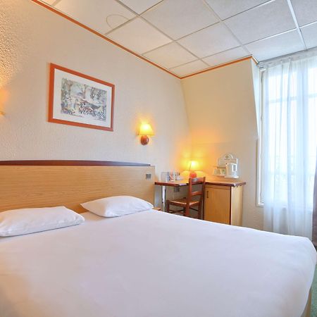Campanile Paris Ouest - Boulogne Hotel Exterior photo