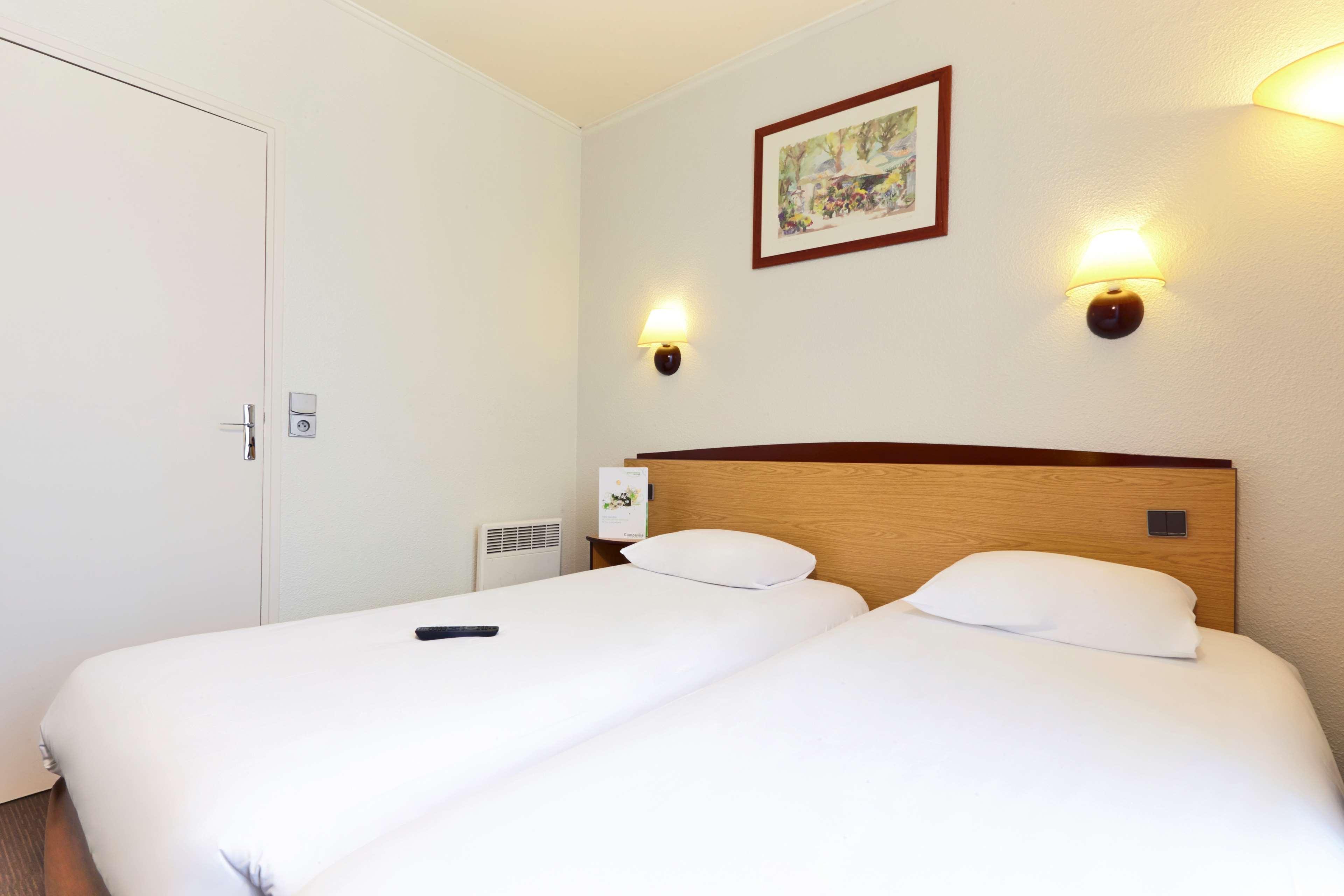Campanile Paris Ouest - Boulogne Hotel Exterior photo