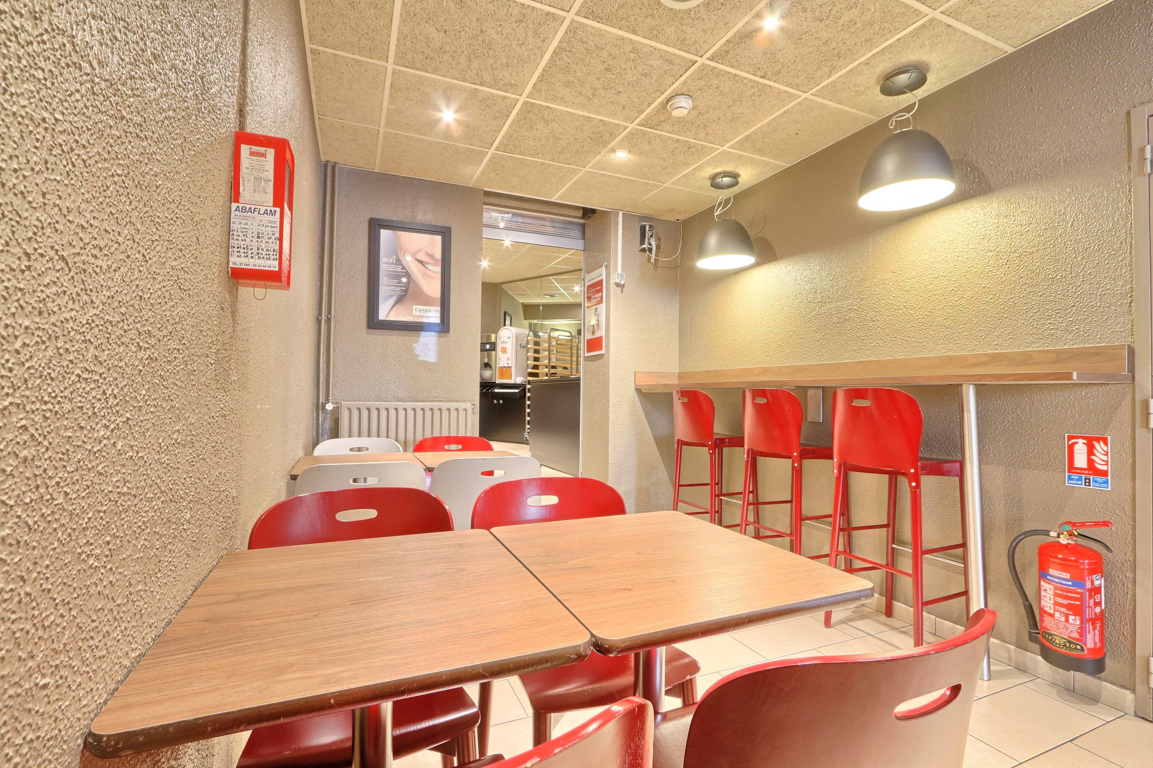 Campanile Paris Ouest - Boulogne Hotel Exterior photo
