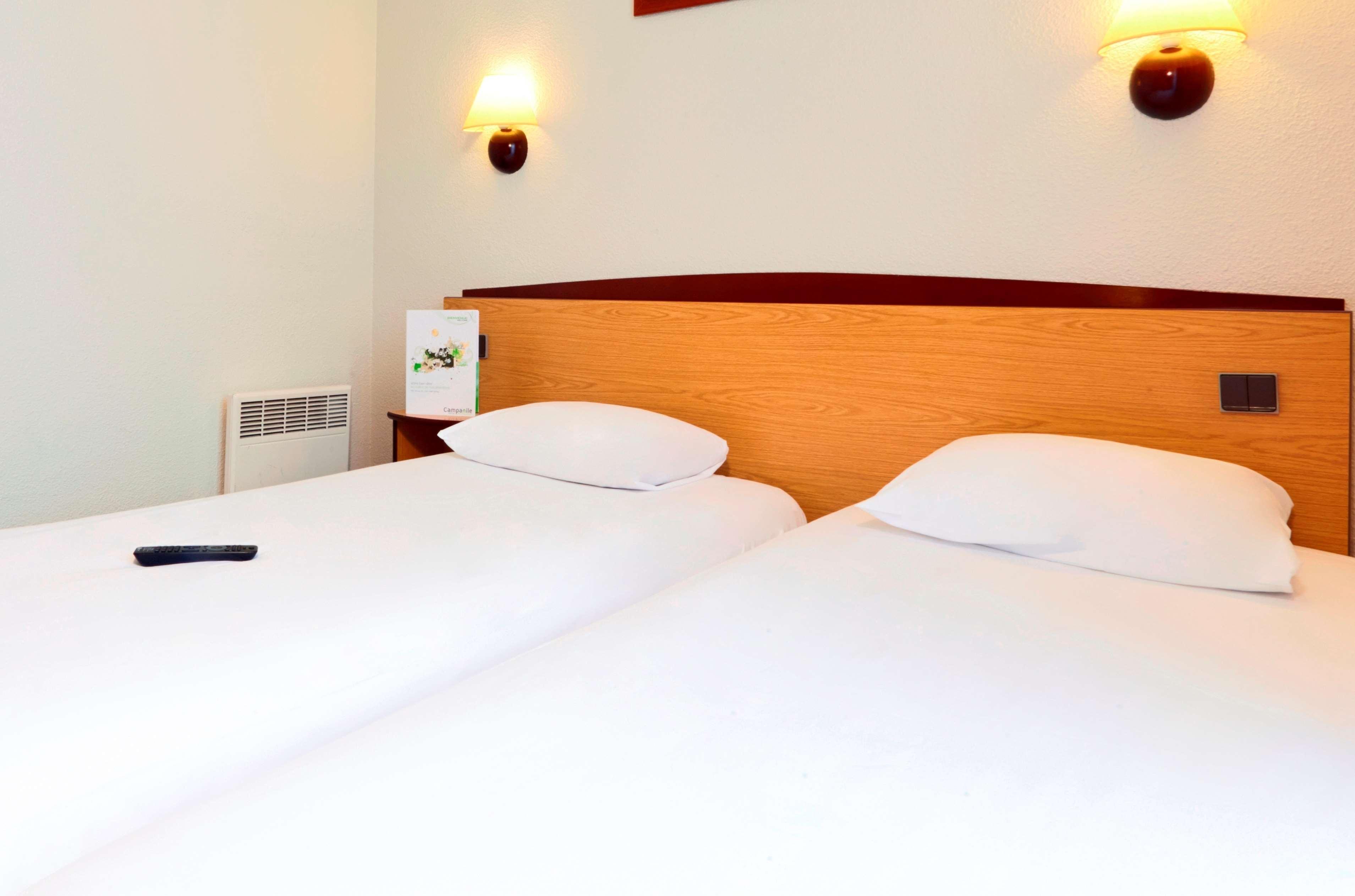 Campanile Paris Ouest - Boulogne Hotel Exterior photo