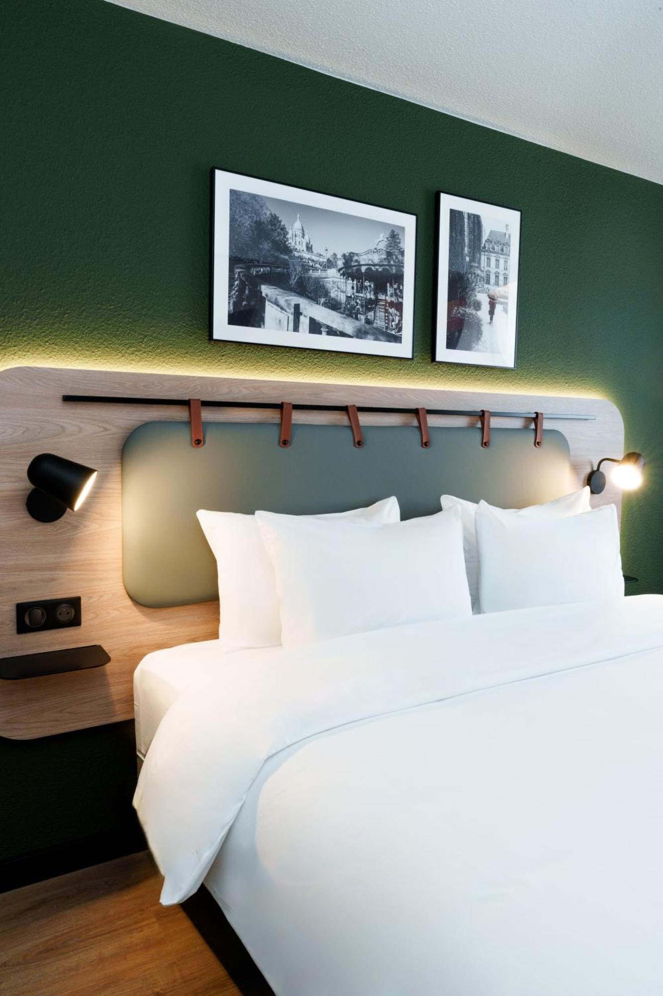 Campanile Paris Ouest - Boulogne Hotel Exterior photo